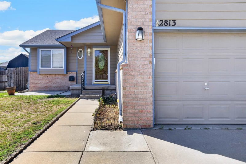 2813 W 43rd St S, Wichita, KS 67217