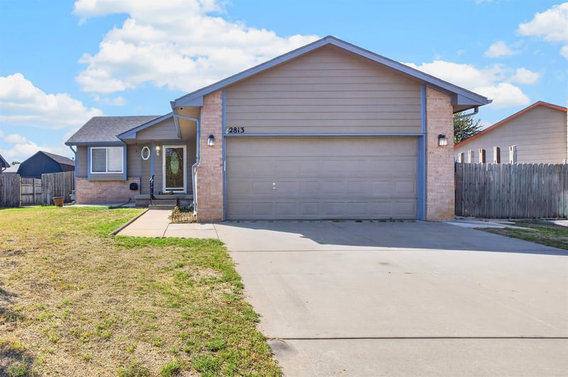 2813 W 43rd St S, Wichita, KS 67217