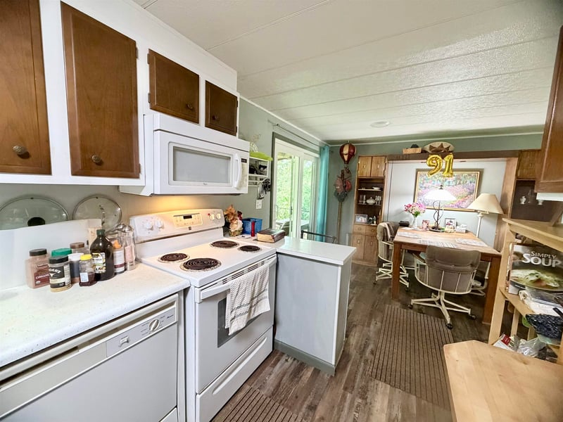 304 S Valley, Eureka, KS 67045