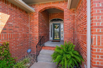 1700 N Split Rail St, Wichita, KS 67230-7189