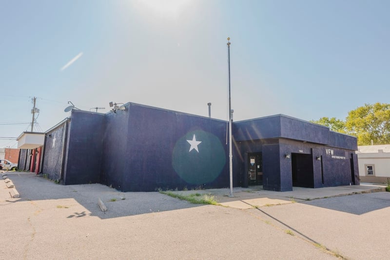 1560 S Topeka, Wichita, KS 67211