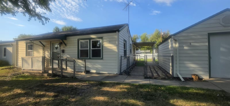 1312 W Regal St, Wichita, KS 67217