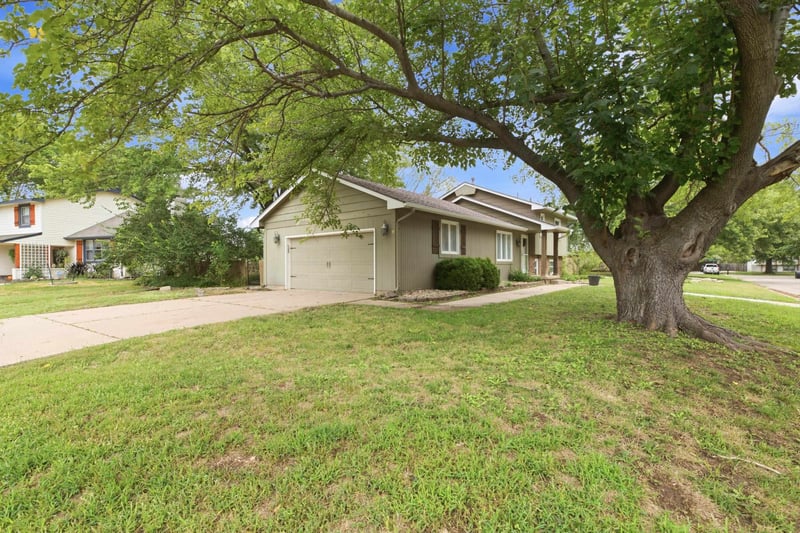 1705 N Baltimore Ave, Derby, KS 67037