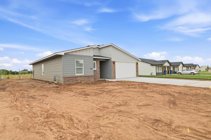 192 Tomahawk St, Clearwater, KS 67026