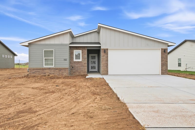 192 Tomahawk St, Clearwater, KS 67026