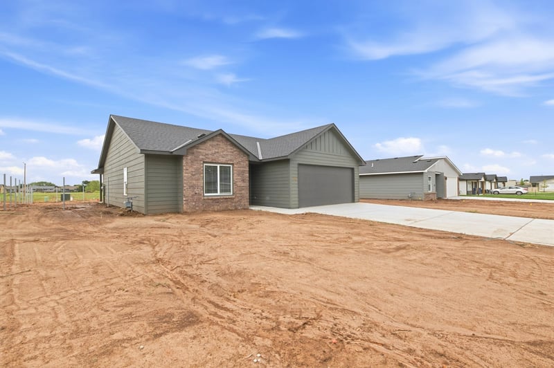 198 Tomahawk St, Clearwater, KS 67026