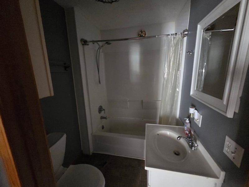 321 W 3rd St, Miltonvale, KS 67466