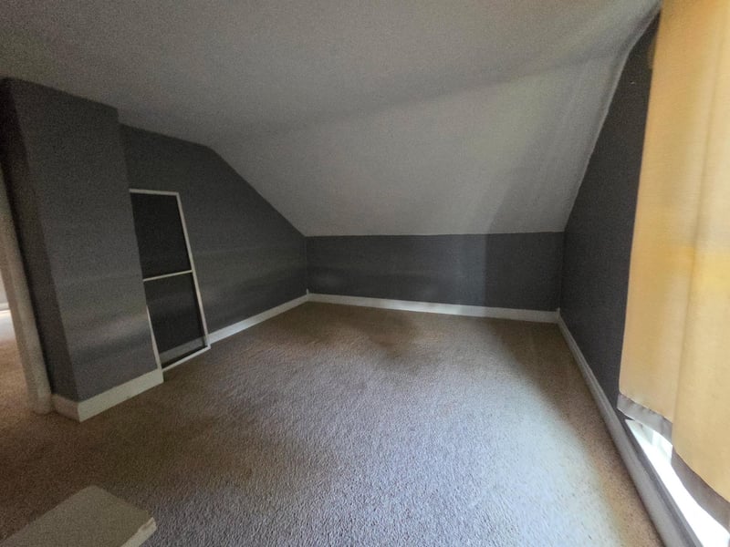321 W 3rd St, Miltonvale, KS 67466