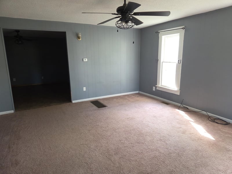 321 W 3rd St, Miltonvale, KS 67466
