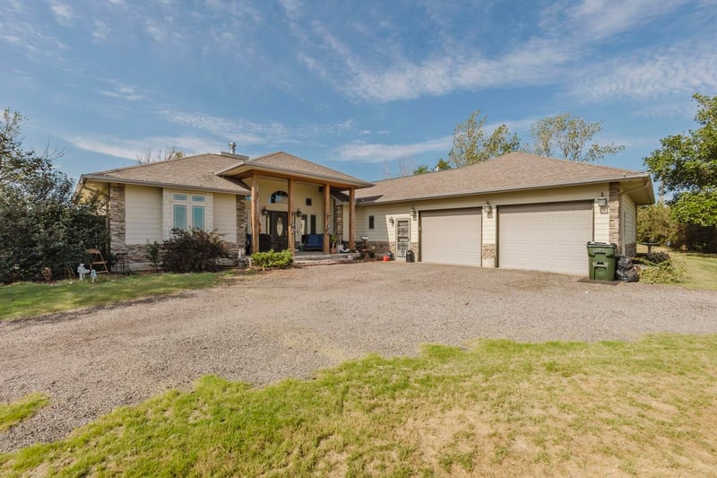 10380 SE 30th Ave, Pratt, KS 67124