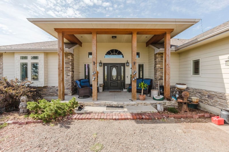 10380 SE 30th Ave, Pratt, KS 67124