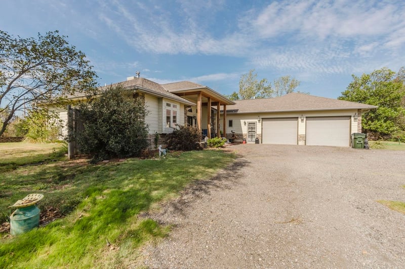 10380 SE 30th Ave, Pratt, KS 67124