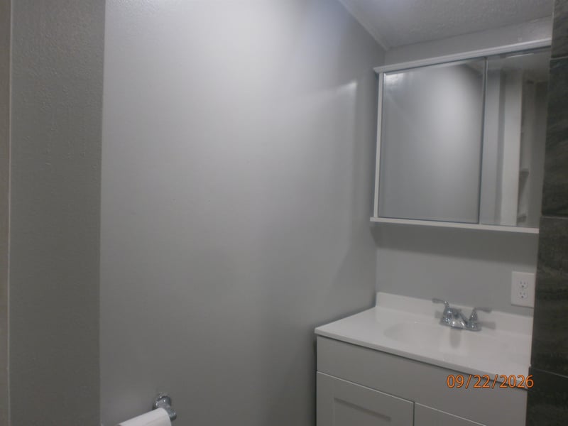 1121 E Ash, Salina, KS 67401
