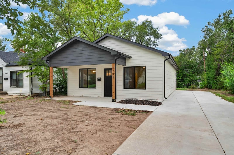 1745 N Chautauqua, Wichita, KS 67214