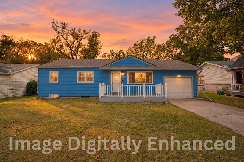 429 N 9th St, Towanda, KS 67144