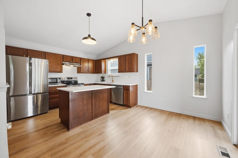 241 S Stoneridge, Valley Center, KS 67147