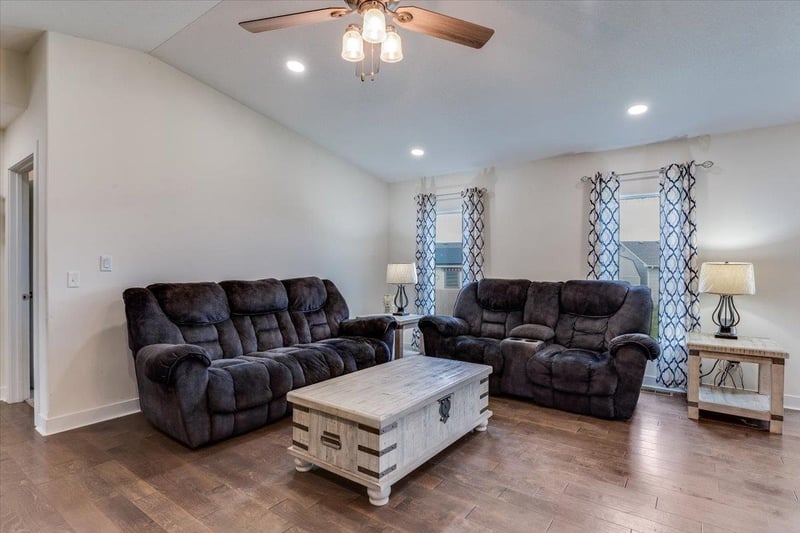 744 N Wakefield, Valley Center, KS 67147