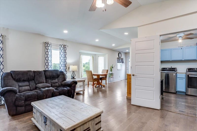 744 N Wakefield, Valley Center, KS 67147