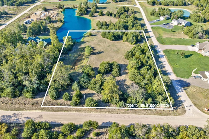 0000 E Red Tail Rd, Hutchinson, KS 67502