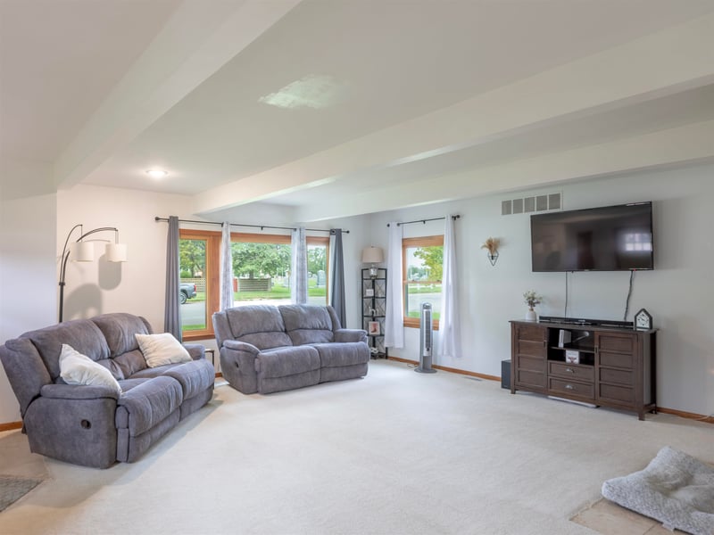 612 N Nelson St, Bennington, KS 67422