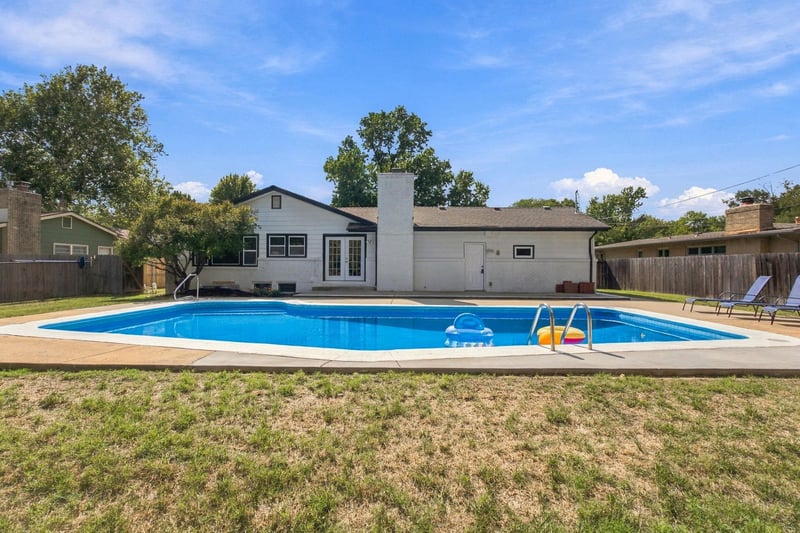 1020 N Brookfield, Wichita, KS 67206