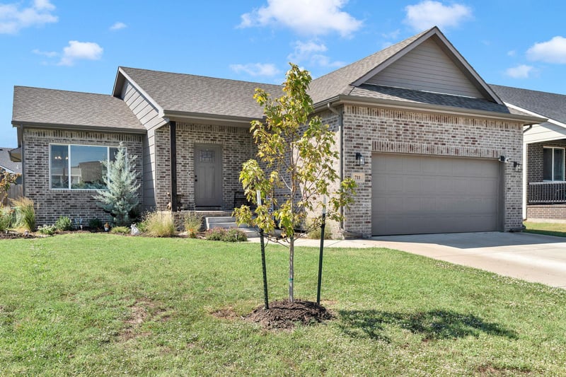 711 N Wakefield Ave, Valley Center, KS 67147