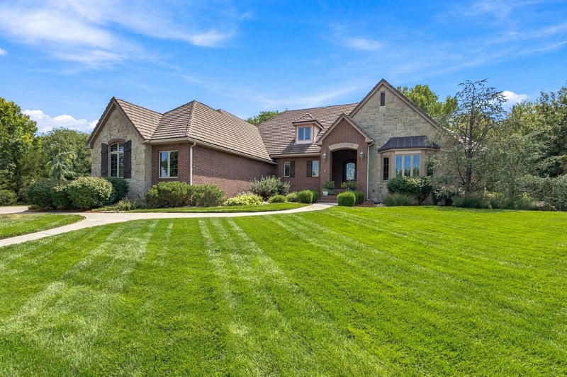 8219 W Meadow Pk, Wichita, KS 67205