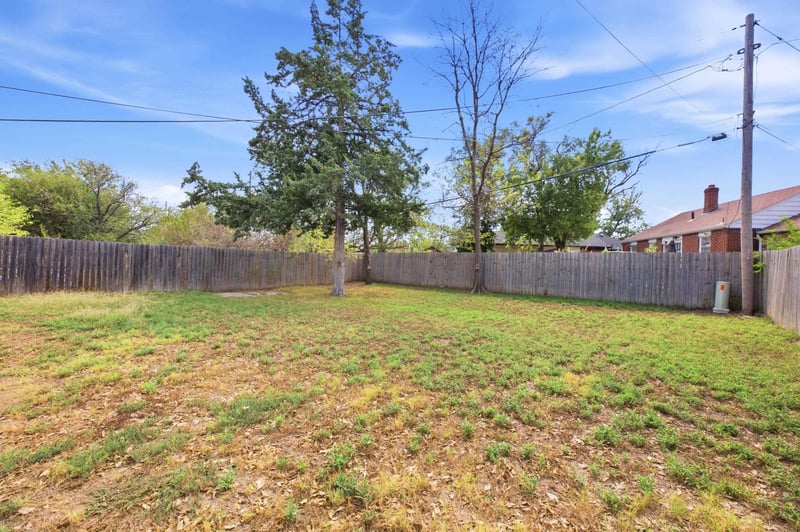 703 W Kinkaid Ave, Wichita, KS 67213