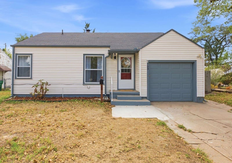 703 W Kinkaid Ave, Wichita, KS 67213