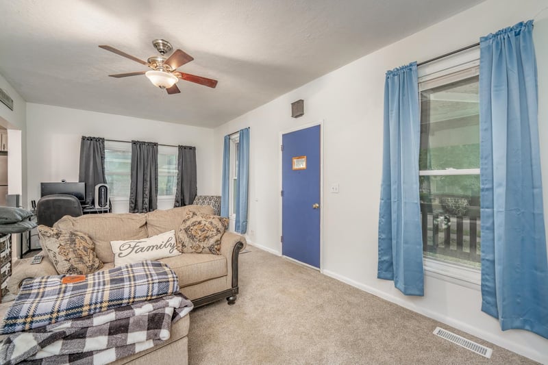 1209 N C St, Wellington, KS 67152