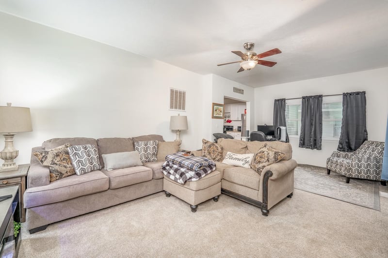 1209 N C St, Wellington, KS 67152
