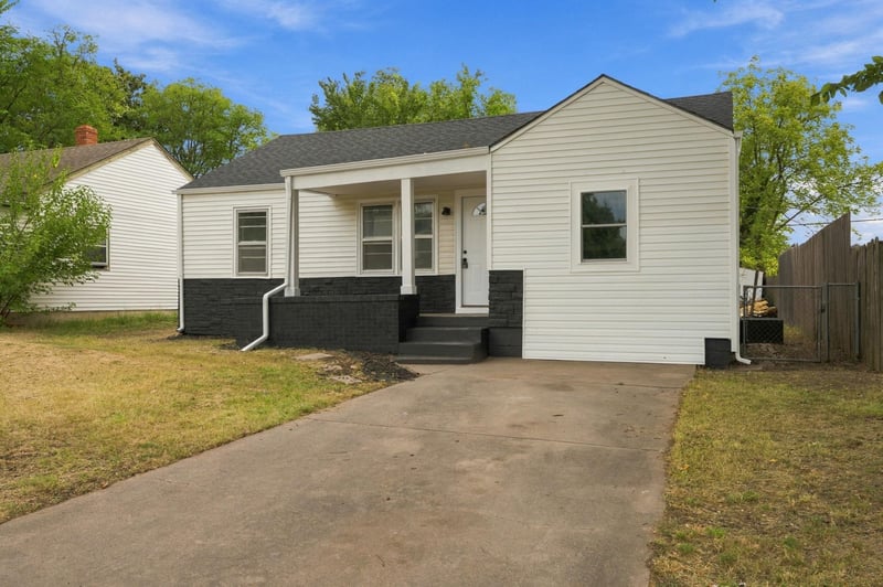 5125 E Elm St, Wichita, KS 67208