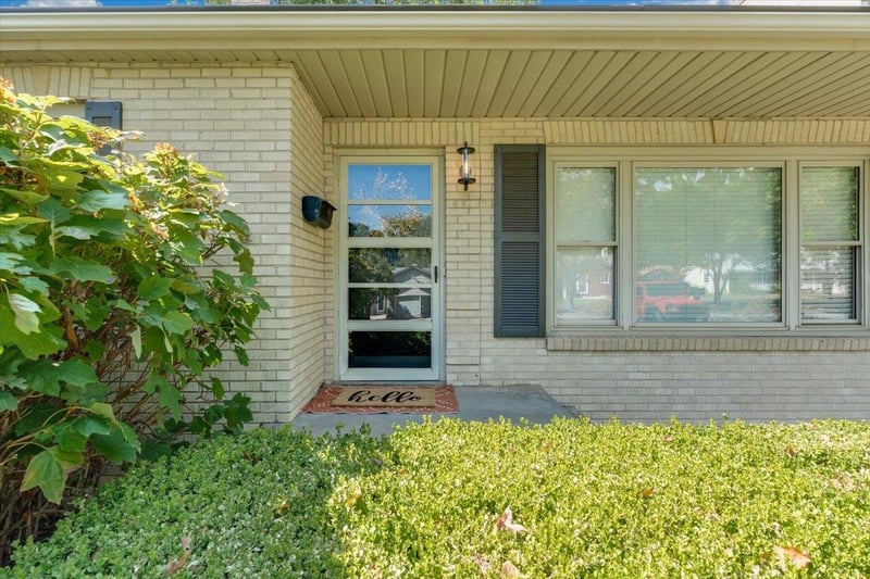 239 S Parkwood Ln, Wichita, KS 67218