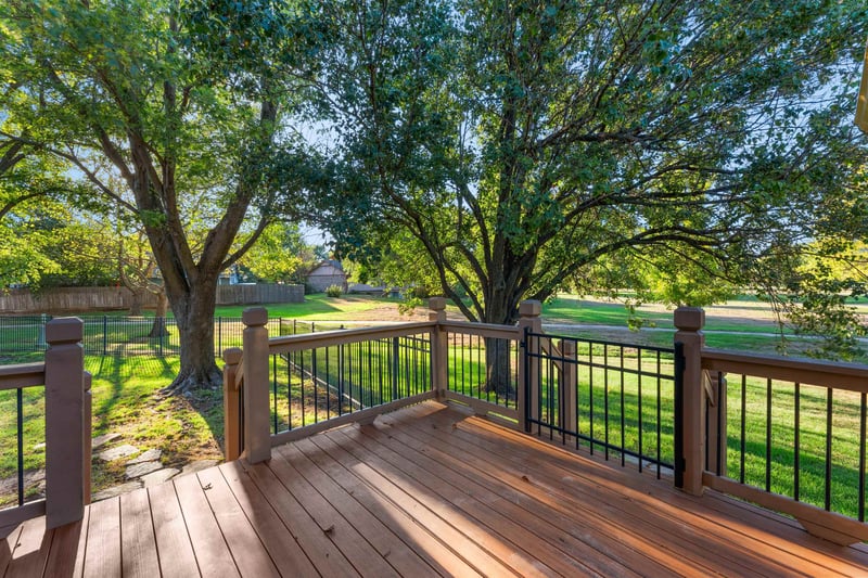 1513 N Valleyview, Wichita, KS 67212