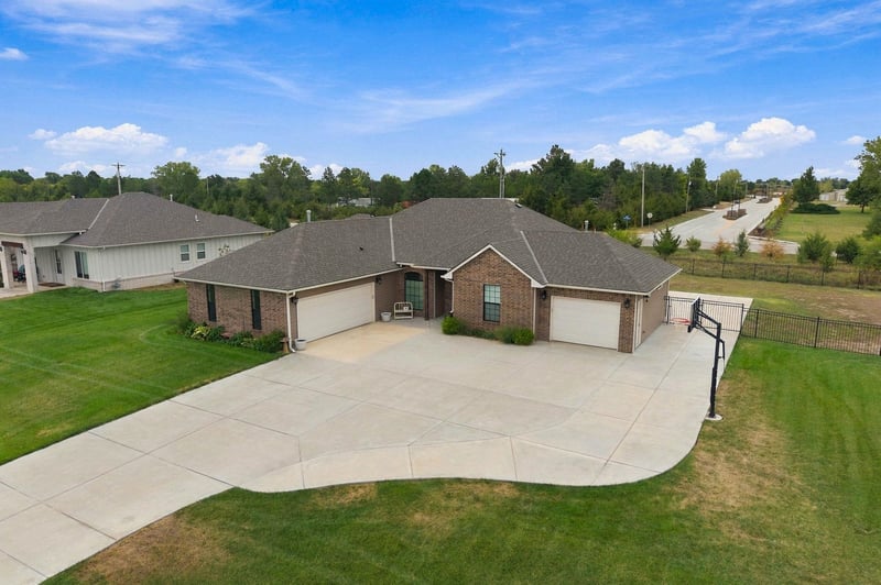 1509 E Elk Rg, Goddard, KS 67052