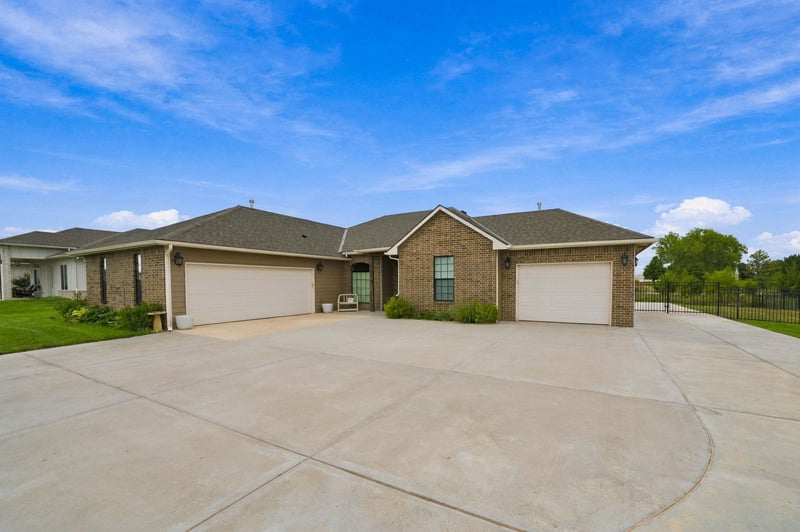 1509 E Elk Rg, Goddard, KS 67052