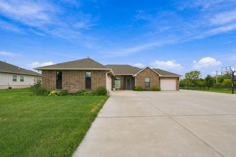 1509 E Elk Rg, Goddard, KS 67052