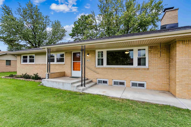 1417 N Lynnhurst Ave, Wichita, KS 67212