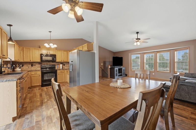 10525 W Jewell Ct, Wichita, KS 67209-3052
