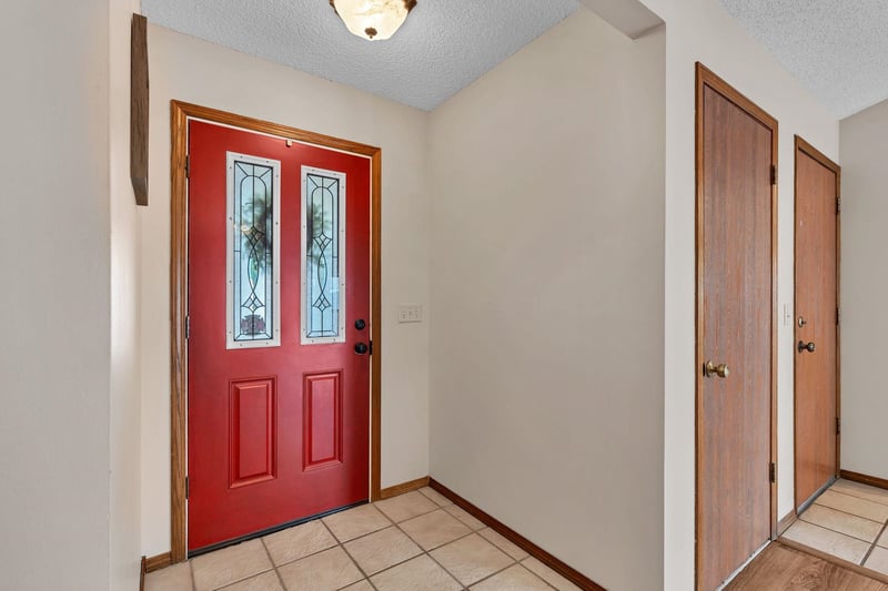 2048 N Murray St, Wichita, KS 67212