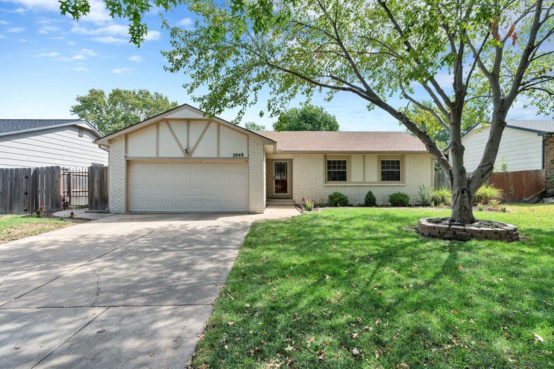 2048 N Murray St, Wichita, KS 67212