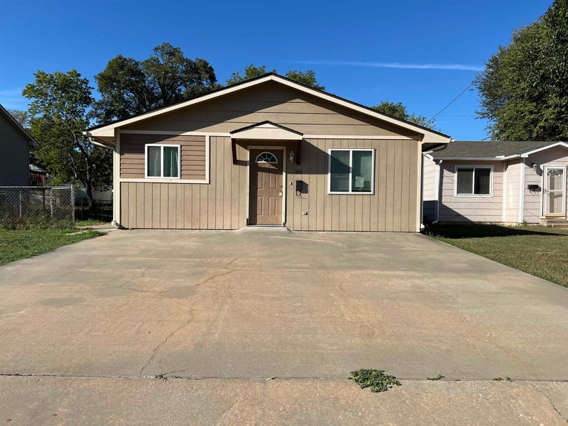 226 Wiley St #181-354481, Augusta, KS 67010