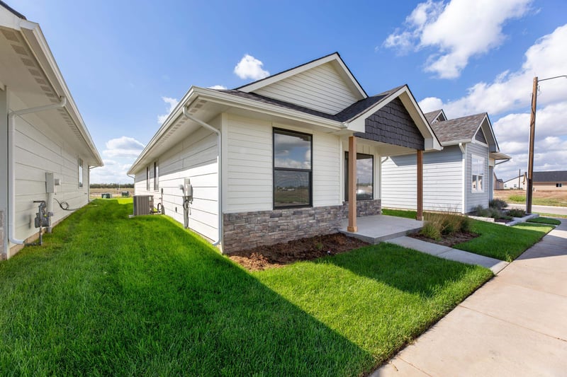 3533 N Azalea St, Maize, KS 67223