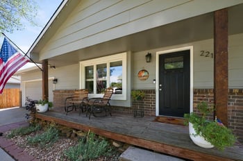 221 E Bradbury St, Rose Hill, KS 67133