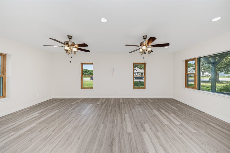 215 W Main, Herington, KS 67449