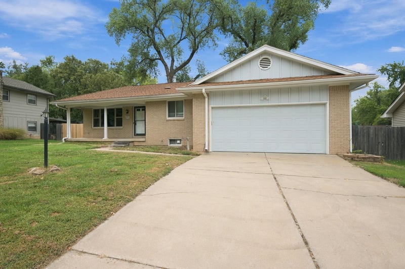 873 E Greenway, Derby, KS 67037
