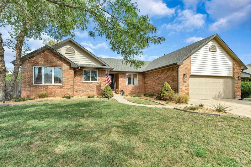 12214 E Lockmoor St, Wichita, KS 67207