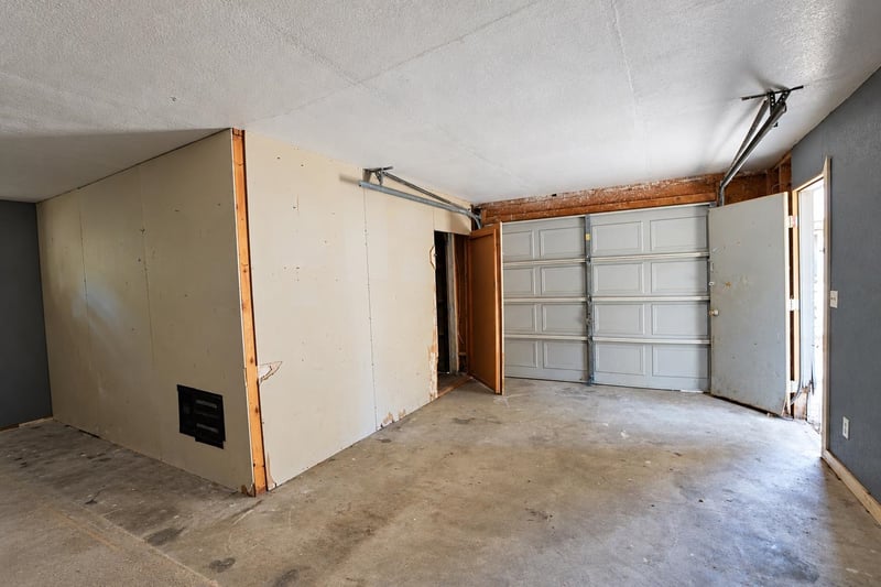 1226 S Laura, Wichita, KS 67211