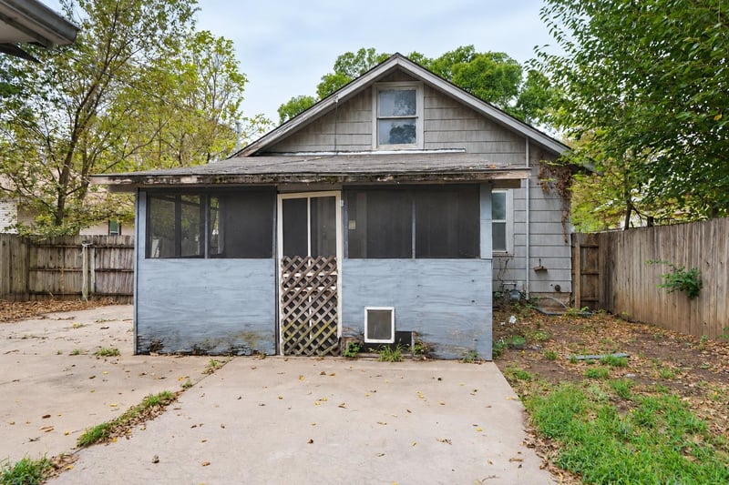 1226 S Laura, Wichita, KS 67211