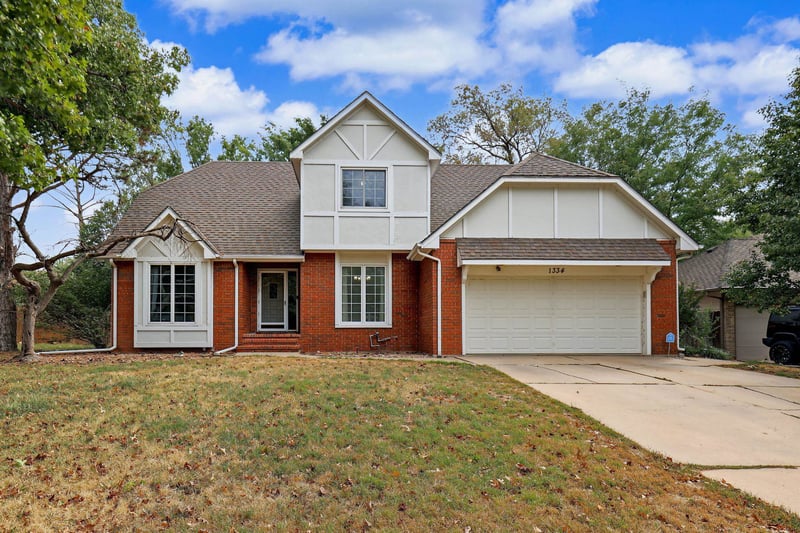1334 N Coachhouse, Wichita, KS 67235